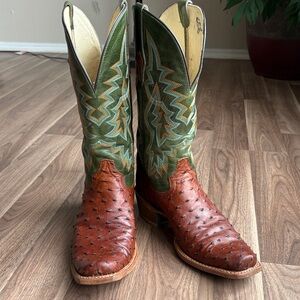 Men’s Tony Lama Full Quill Brandy Ostrich cowboy boots. 9.5D